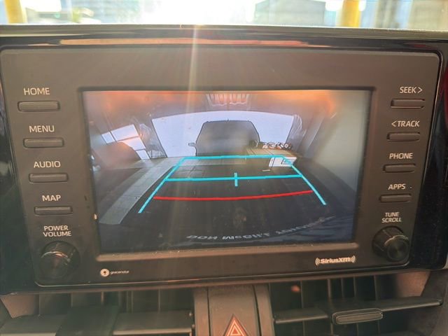 Used 2021 Toyota RAV4 LE image 16