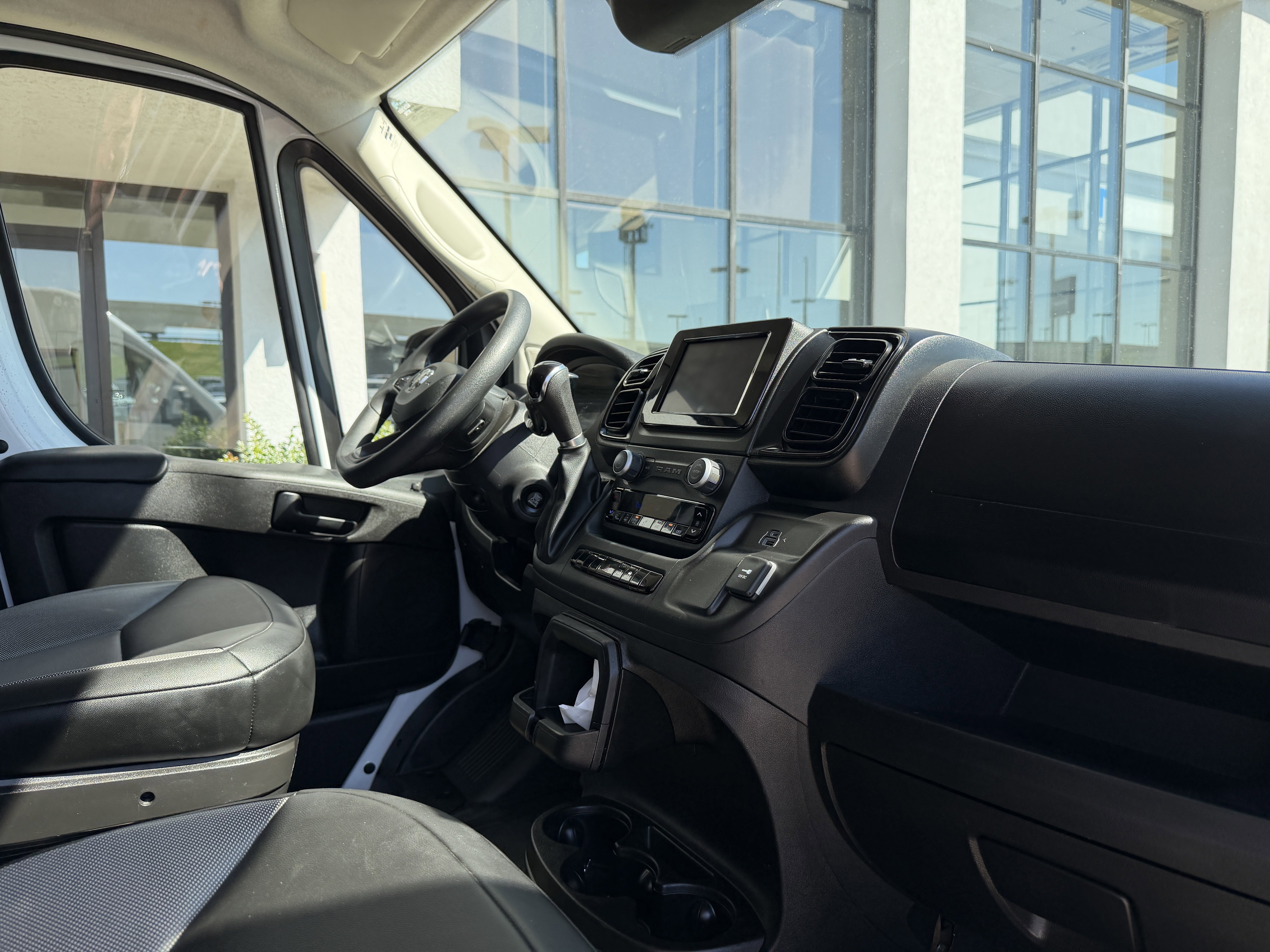 Used 2023 RAM ProMaster 2500 image 21
