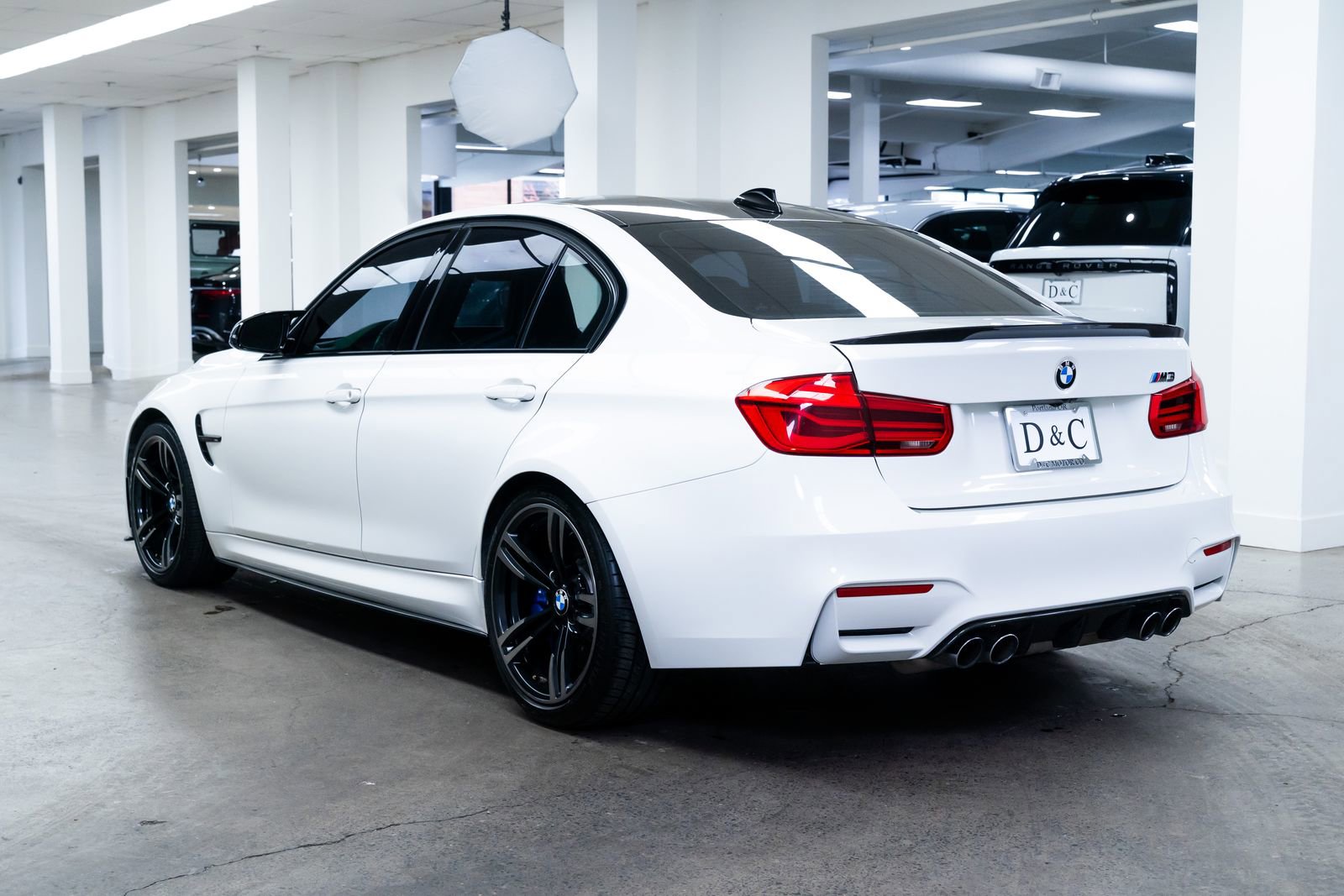 Used 2018 BMW M3 image 4