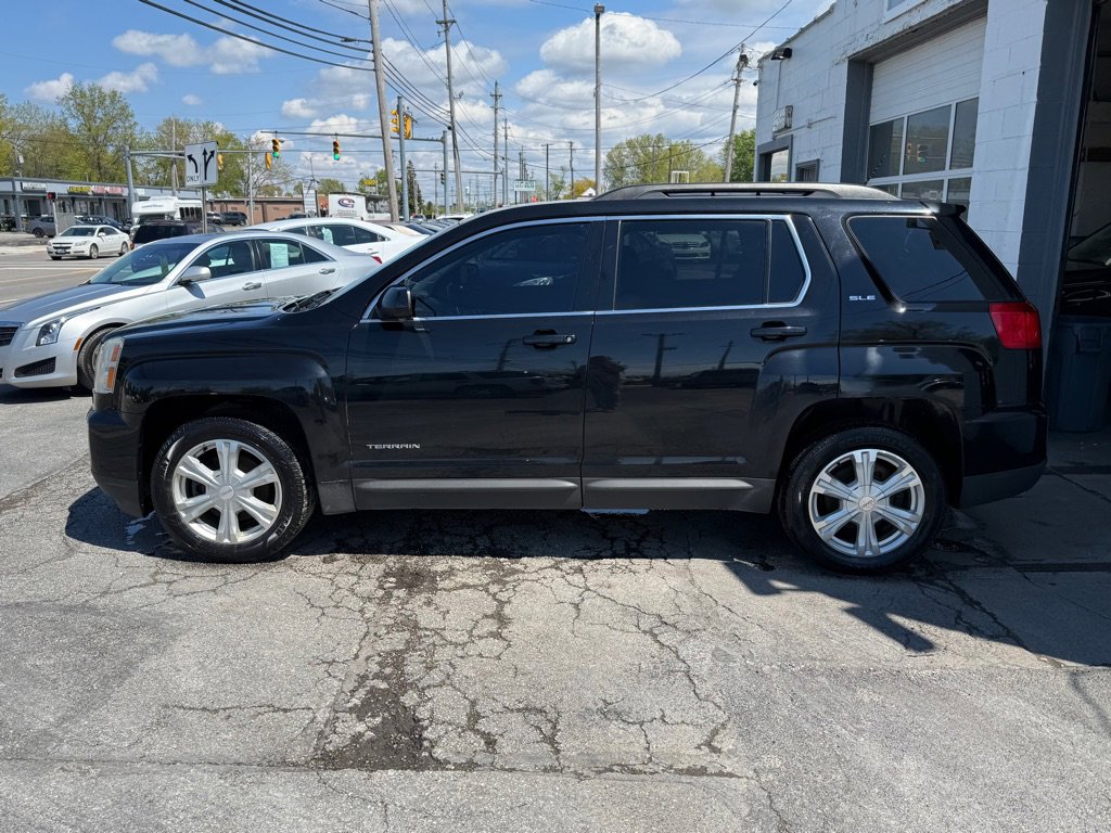 Used 2017 GMC Terrain SLE w/ Convenience Package AWD/4WD image 5