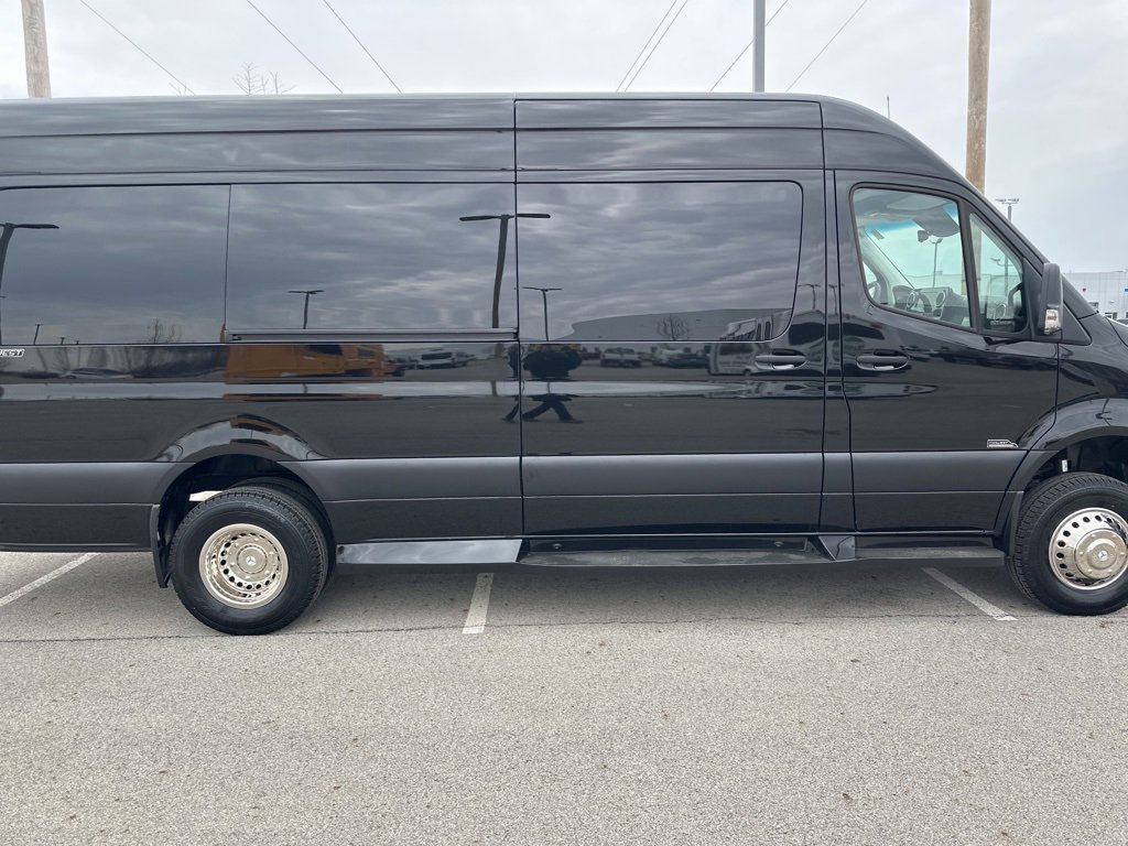 Used 2023 Mercedes-Benz Sprinter 3500 image 27