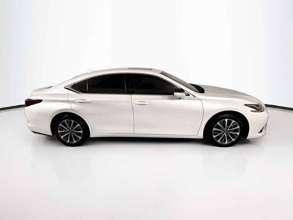 Used 2025 Lexus ES 350 w/ Accessory Package (Z2) FWD image 4