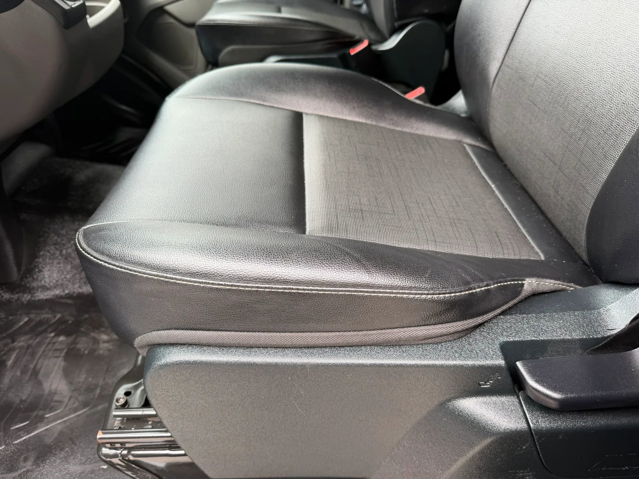 Used 2023 Ford Transit 250 148 High Roof w/ Load Area Protection Package RWD image 12