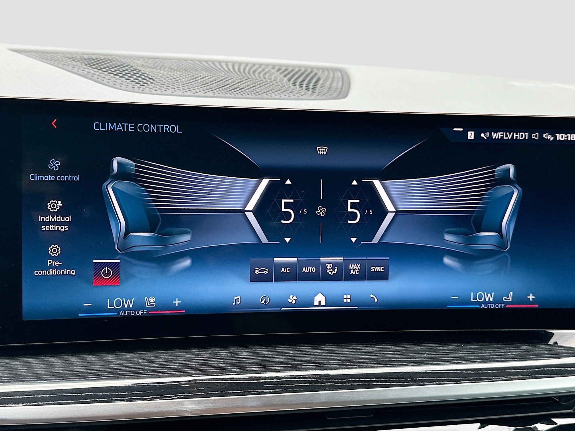 Certified 2024 BMW X7 M60i w/ M Sport Professional Package image 16