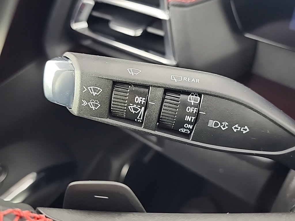 New 2026 Chevrolet Traverse RS image 36