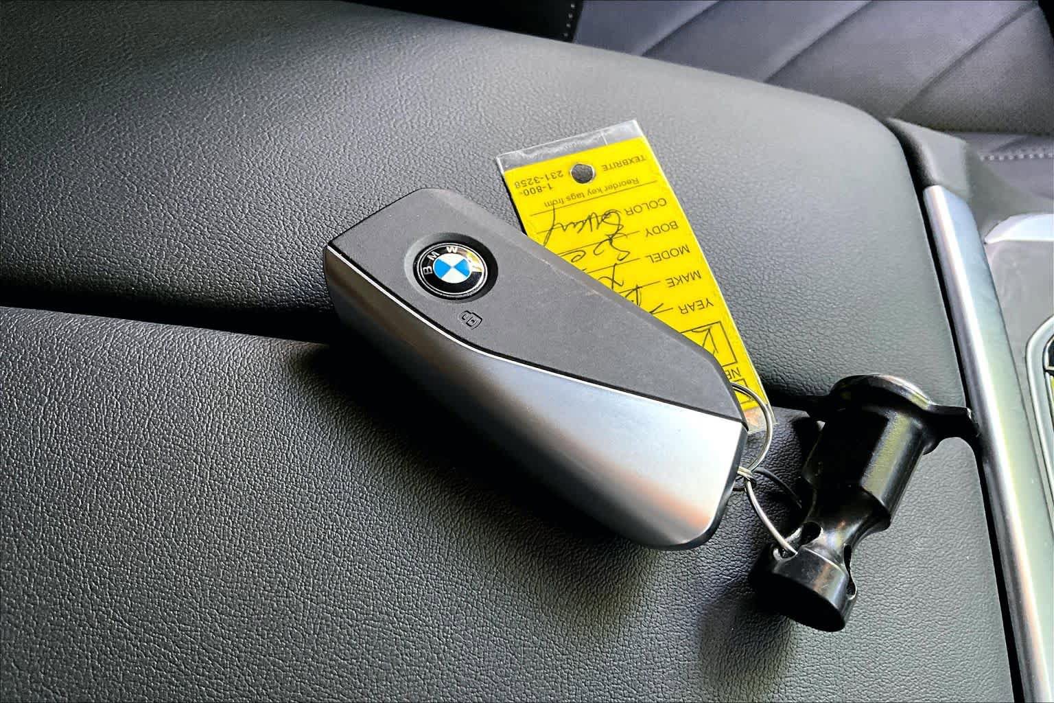 Used 2024 BMW X5 xDrive50e w/ Parking Assistance Package AWD/4WD image 14