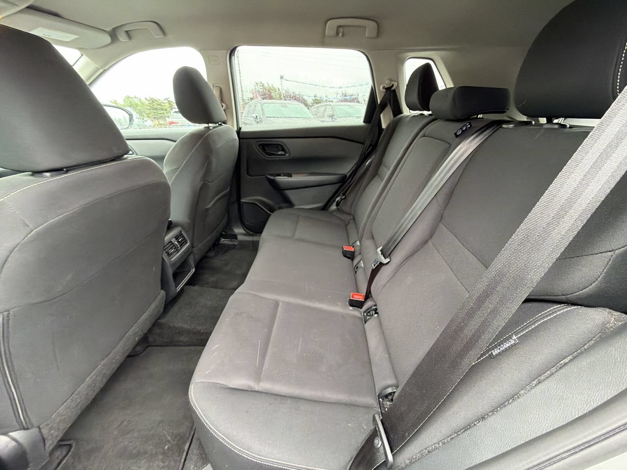 Used 2024 Nissan Rogue S AWD/4WD image 20