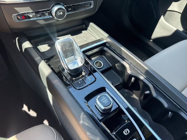 New 2026 Volvo XC60 B5 Plus w/ Protection Package Premier image 24