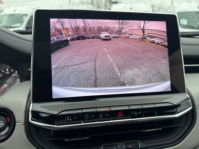 Certified 2025 Jeep Compass Limited w/ Sun & Sound Group image 10