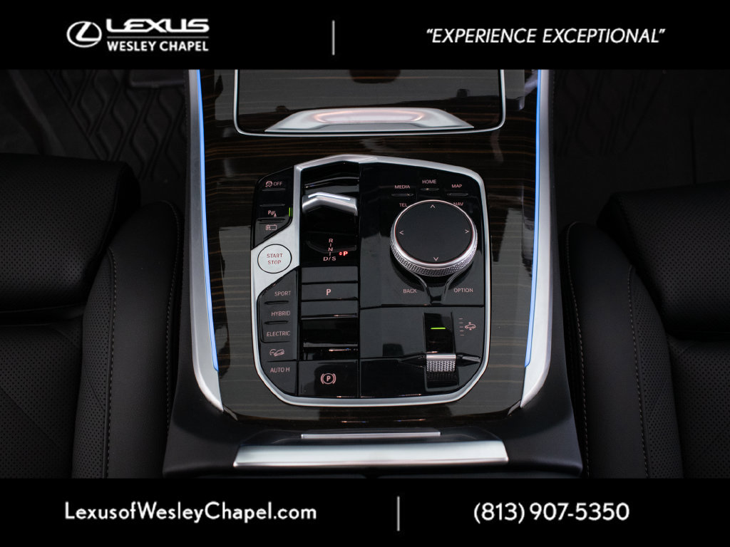 Used 2026 BMW X5 xDrive50e w/ M Sport Package AWD/4WD image 21