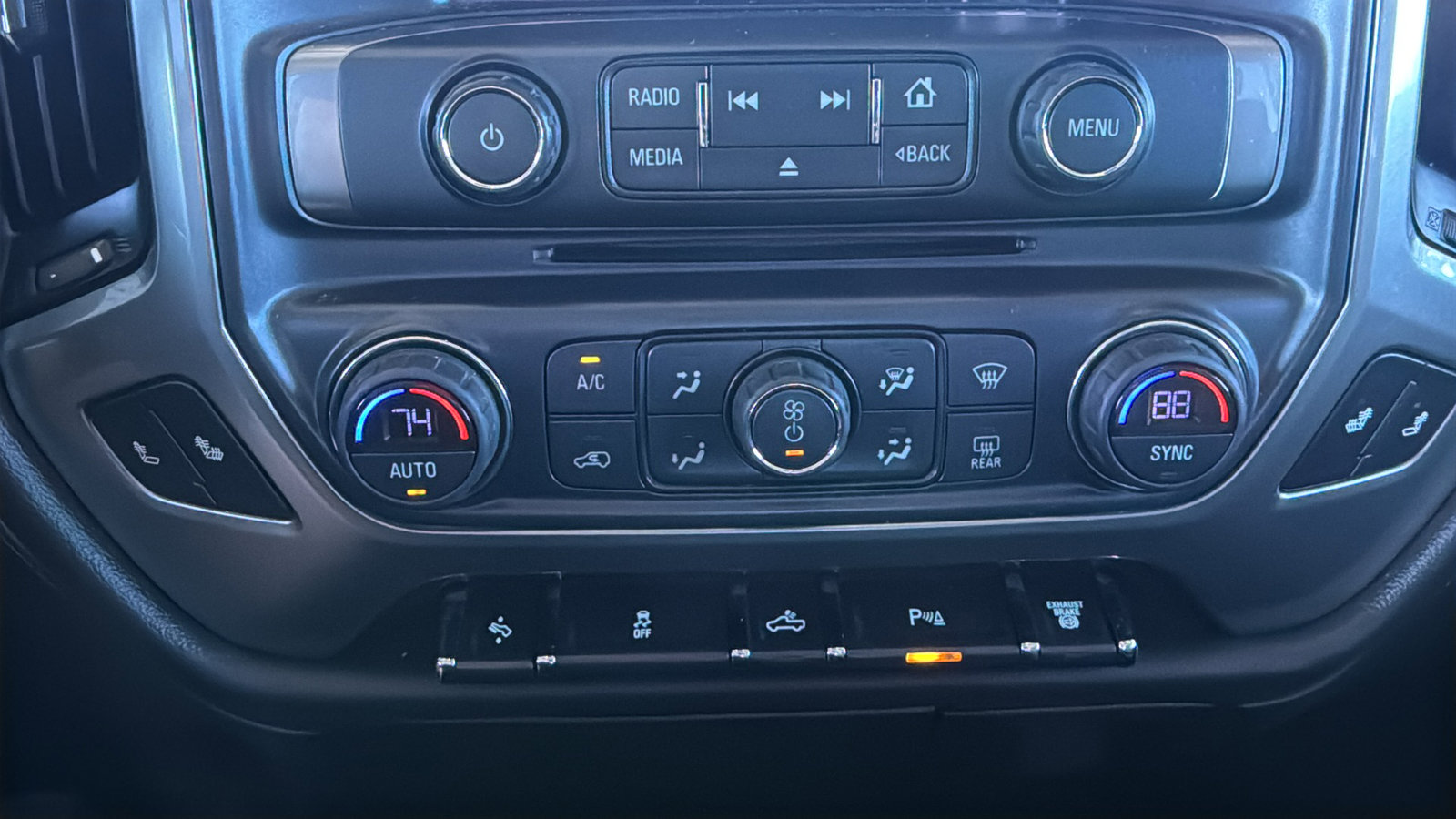 Used 2018 Chevrolet Silverado 2500 LTZ w/ Duramax Plus Package image 32