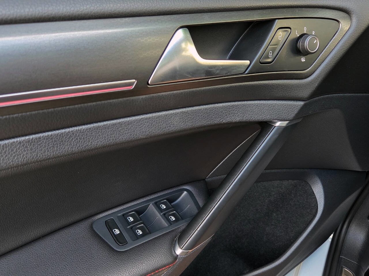 Used 2018 Volkswagen GTI Autobahn image 29