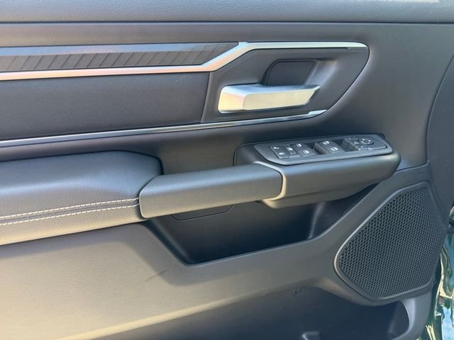 New 2026 RAM 1500 4x4 Crew Cab image 15