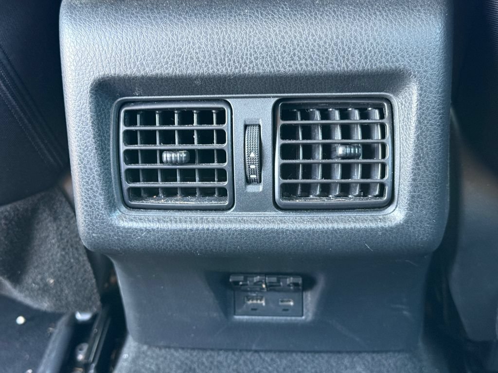 Used 2025 Toyota Camry LE FWD image 35