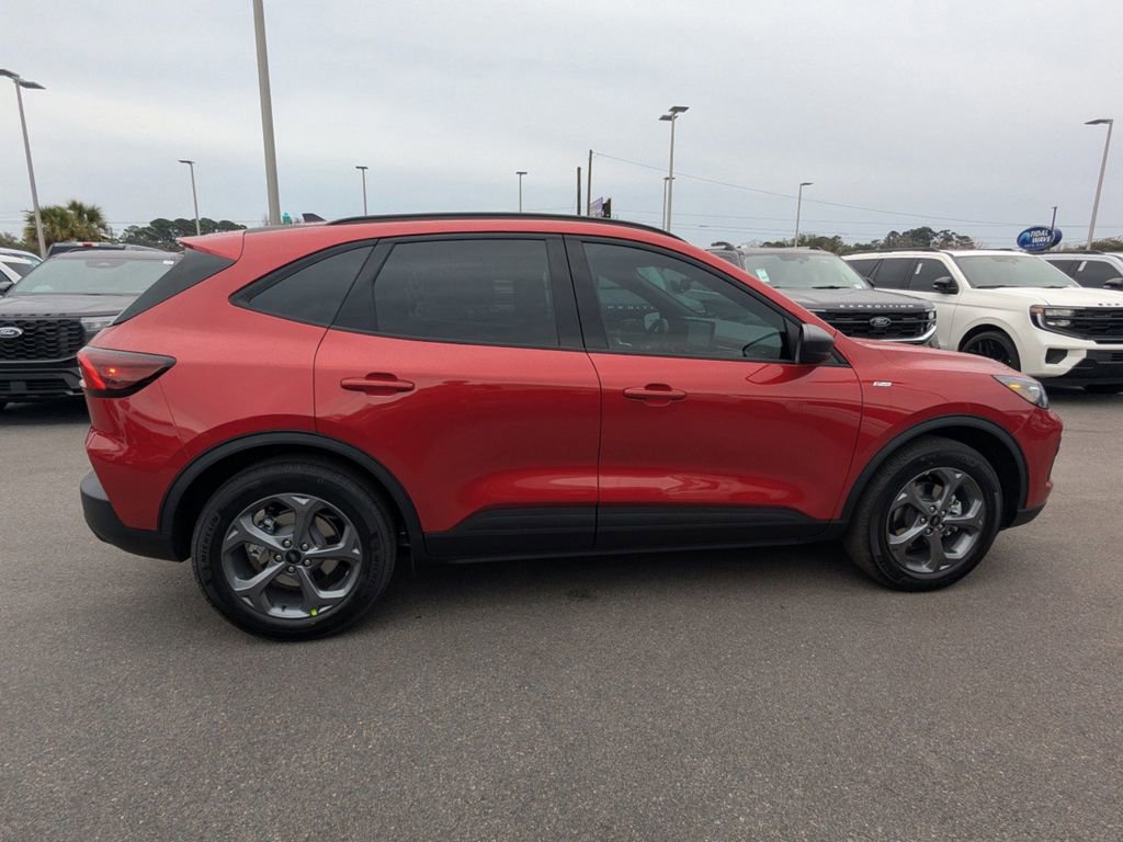 New 2026 Ford Escape ST-Line w/ Tech Pack #1 FWD image 3