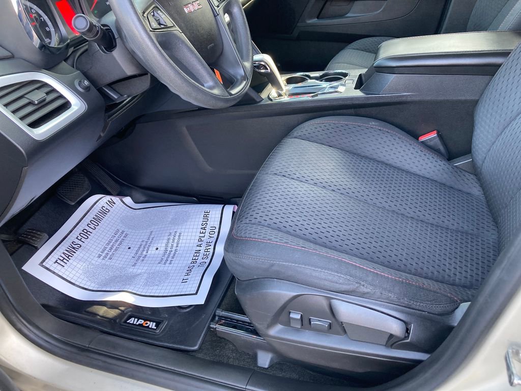 Used 2015 GMC Terrain SLE image 13