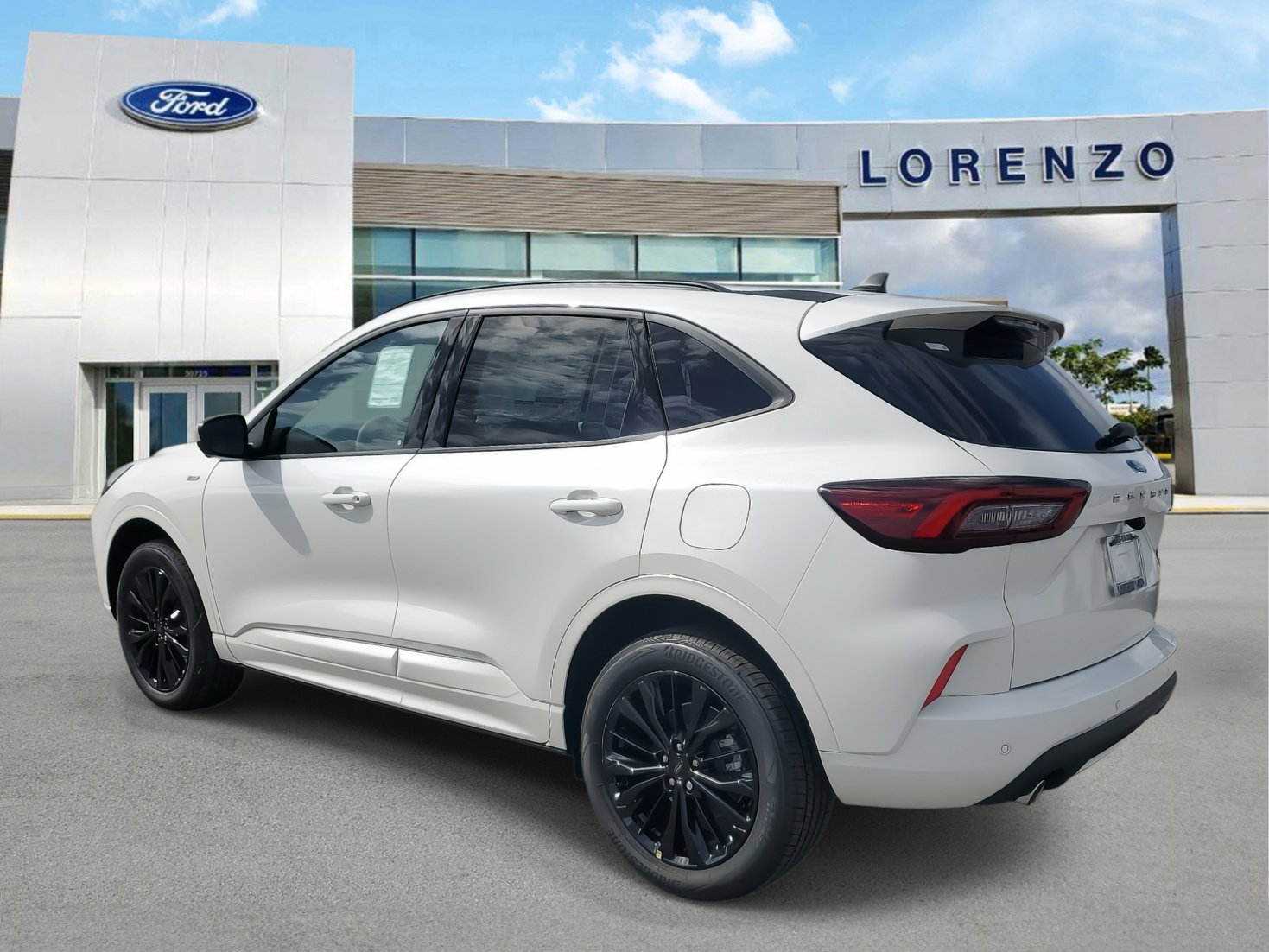 New 2024 Ford Escape ST-Line Elite image 5