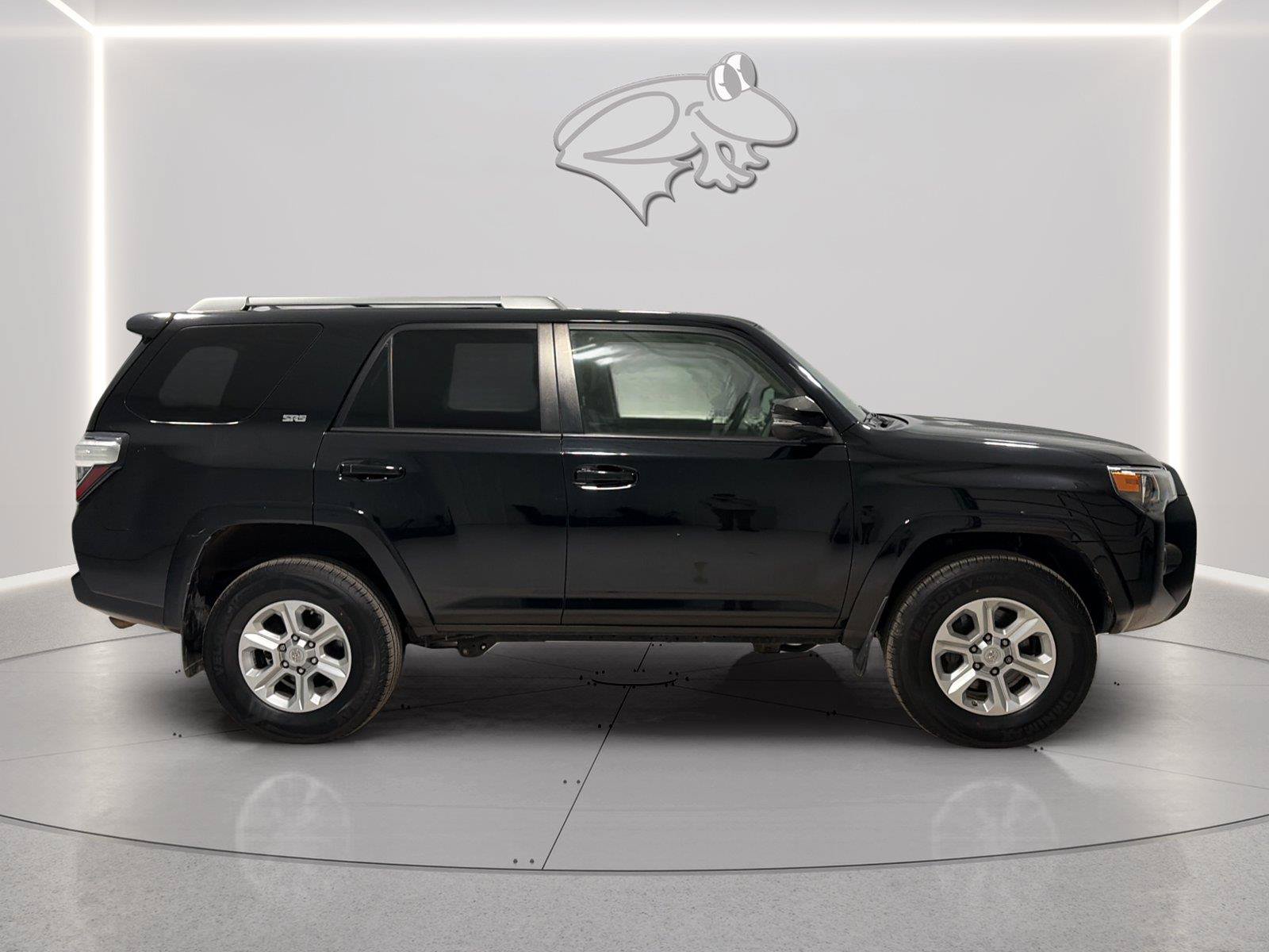 Used 2018 Toyota 4Runner SR5 Premium AWD/4WD image 6