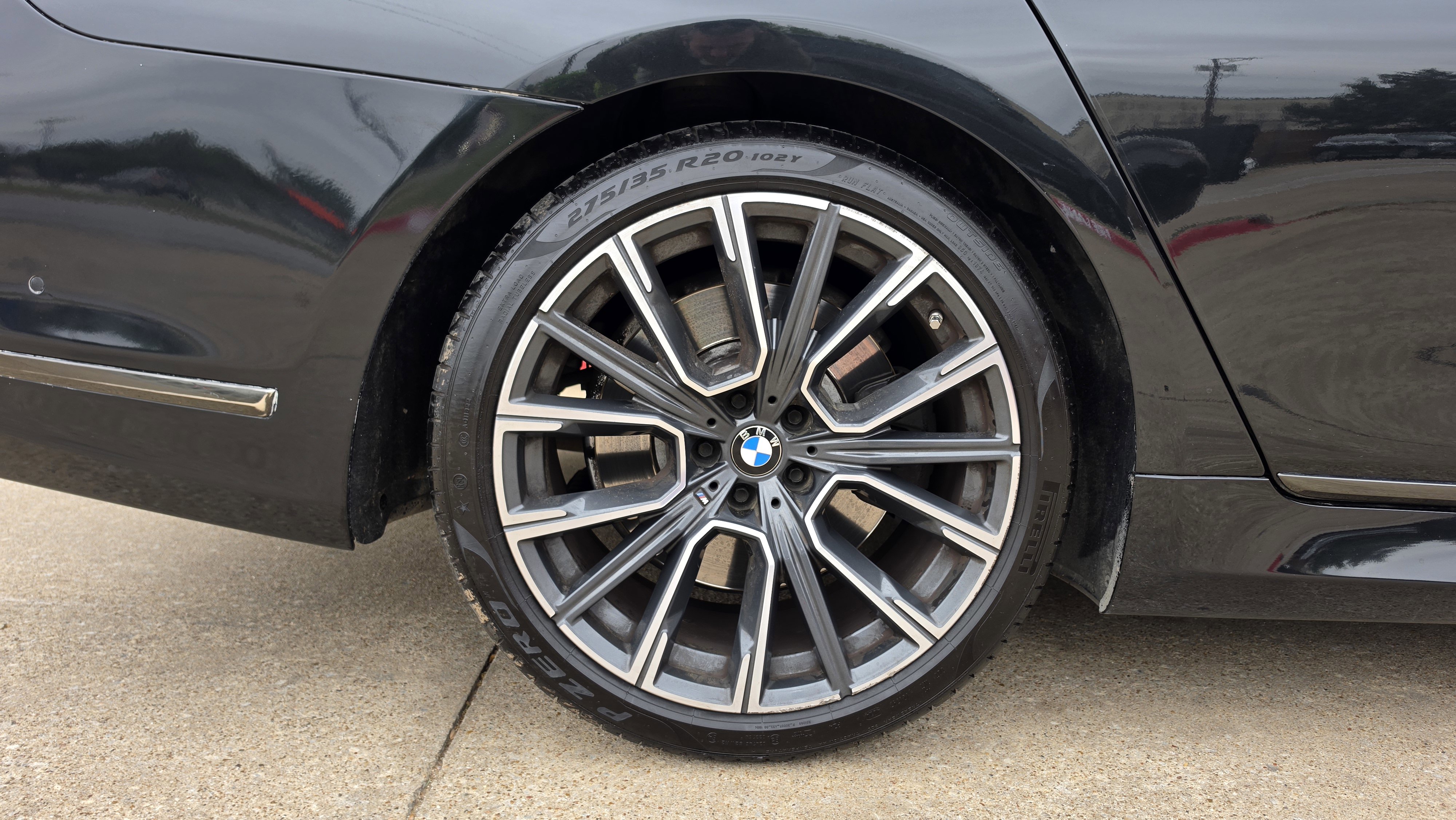 Used 2021 BMW 740i w/ M Sport Package image 17