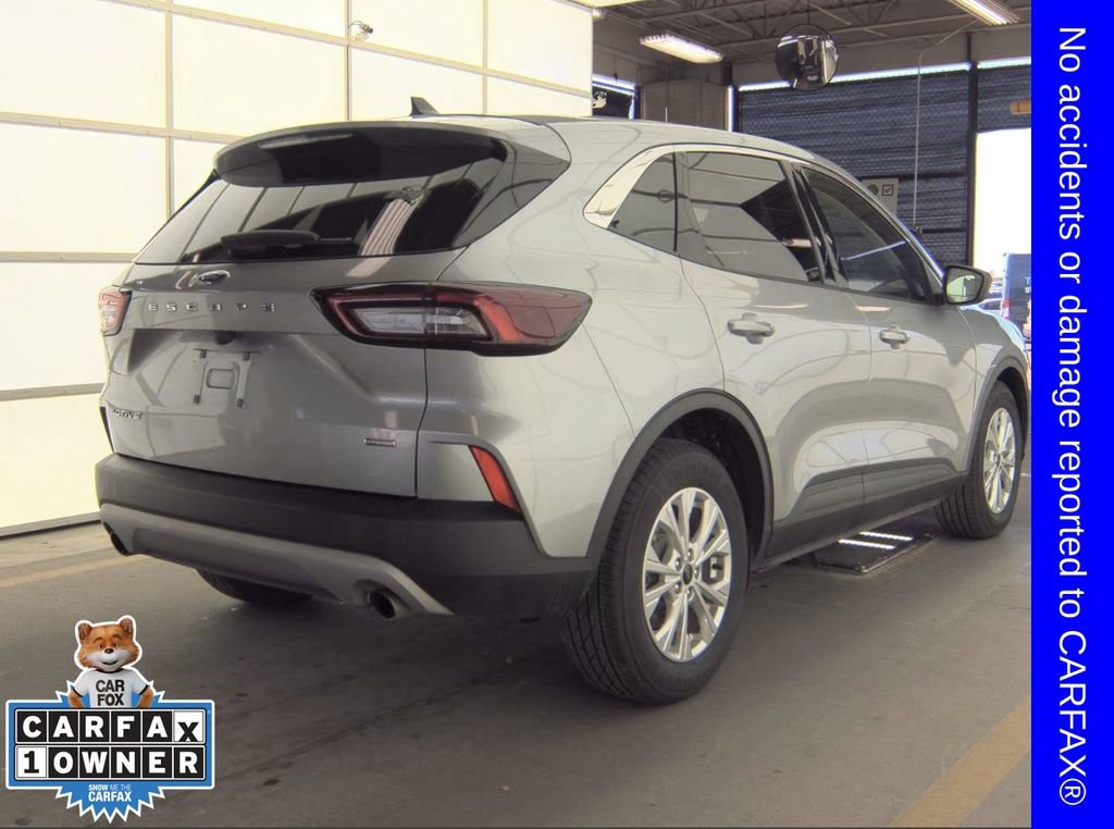 Used 2023 Ford Escape Active image 3