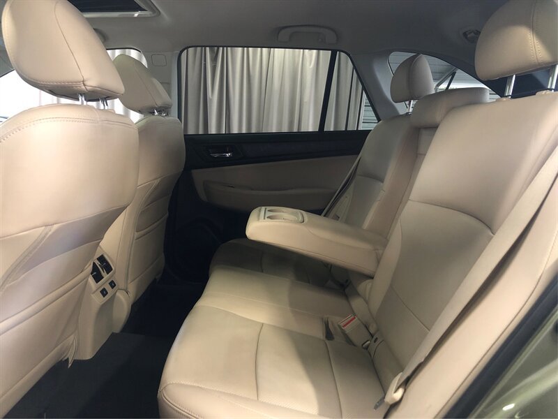 Used 2016 Subaru Outback 2.5i Limited AWD/4WD image 10