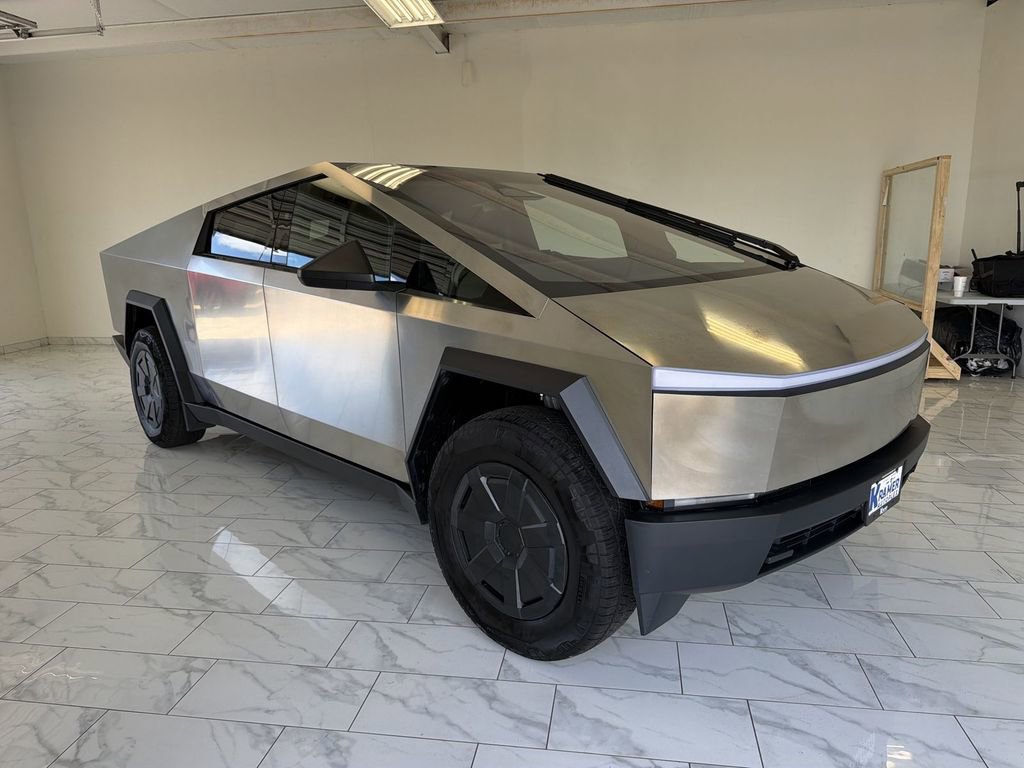 Used 2025 Tesla Cybertruck AWD Crew Cab image 2