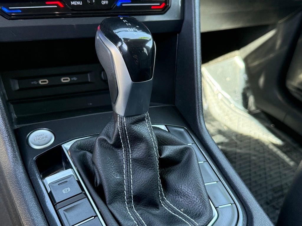 Used 2023 Volkswagen Tiguan SE image 21