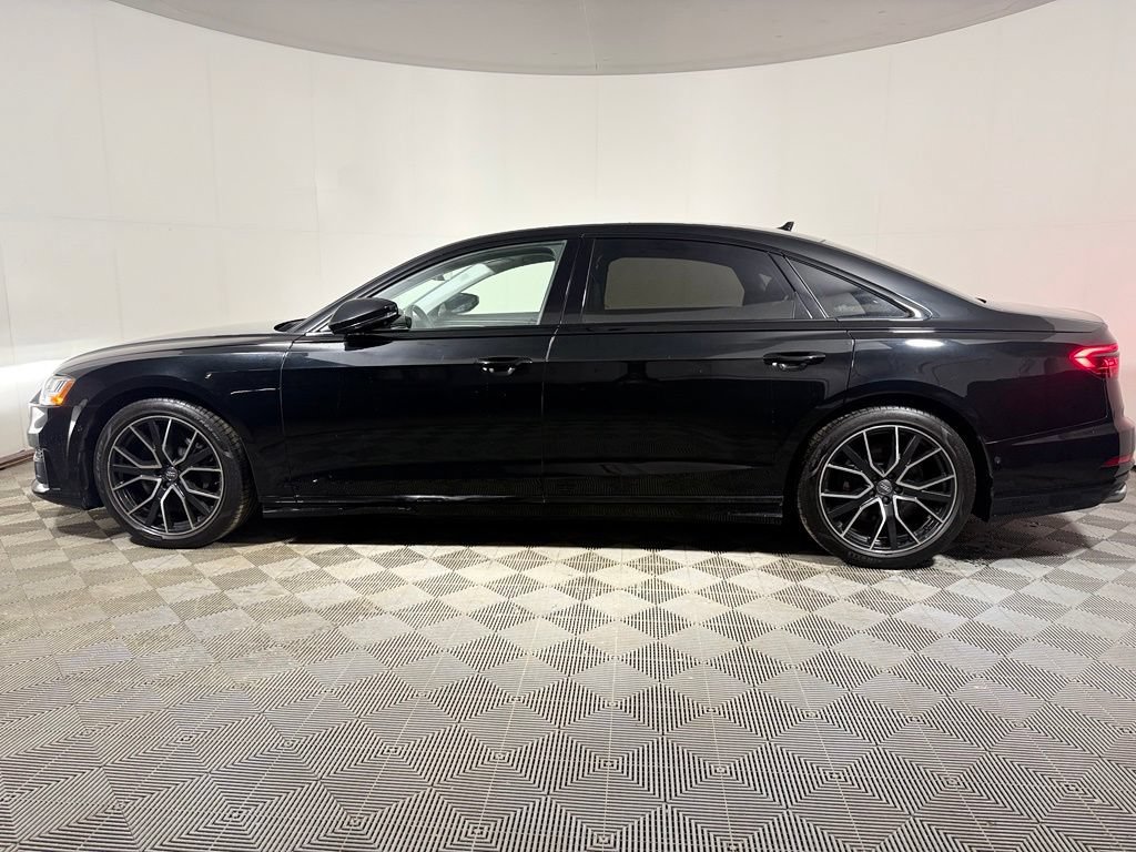 Used 2020 Audi S8 L AWD/4WD image 3