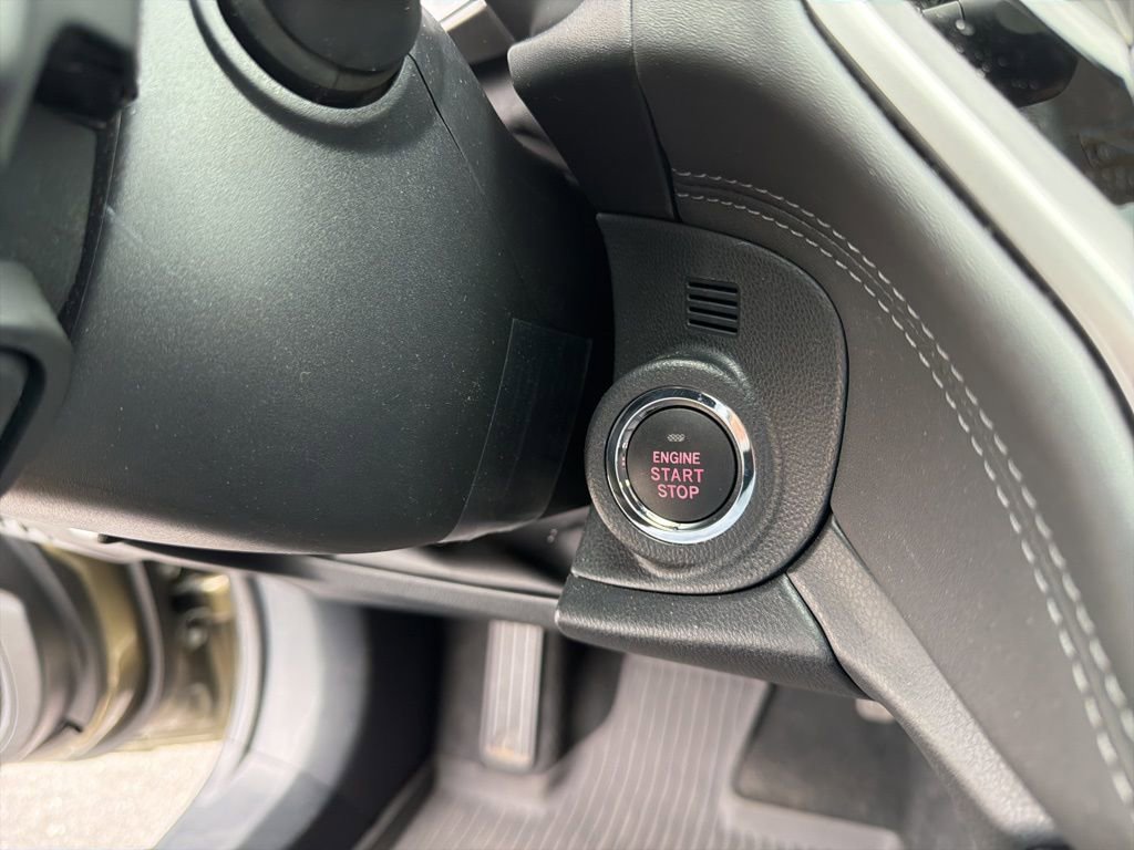 Certified 2025 Subaru Outback Limited image 33