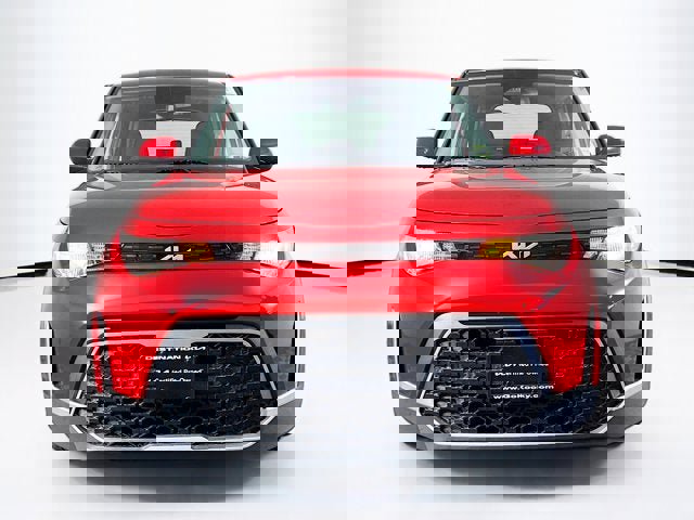 Used 2023 Kia Soul LX w/ LX Technology Package FWD image 2