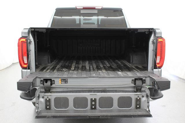 Used 2023 GMC Sierra 1500 SLT w/ SLT Premium Package AWD/4WD image 13