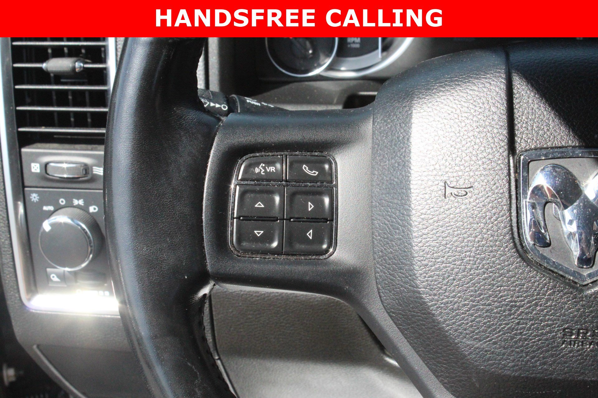 Used 2020 RAM 1500 Classic SLT w/ Luxury Group RWD image 17