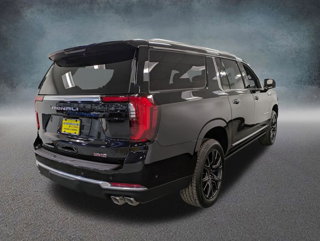 Used 2026 GMC Yukon XL Denali w/ Sun & Power Step Package AWD/4WD image 4