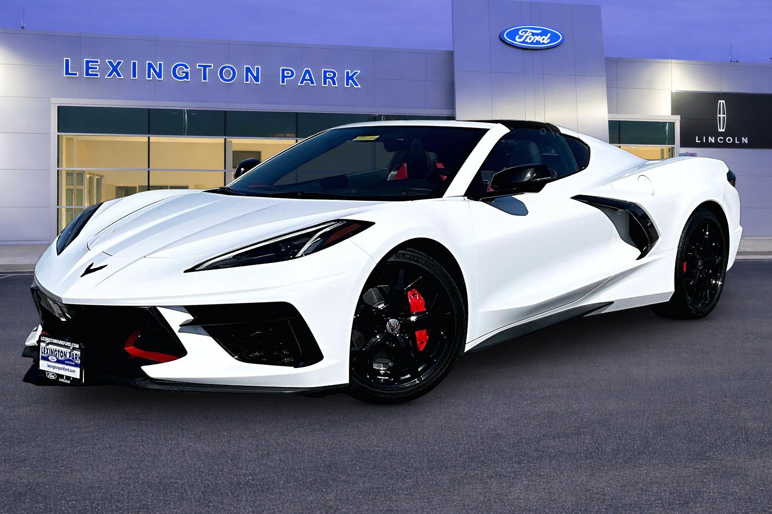 Used 2022 Chevrolet Corvette Stingray Preferred Cpe w/ Engine Appearance Package RWD image 3