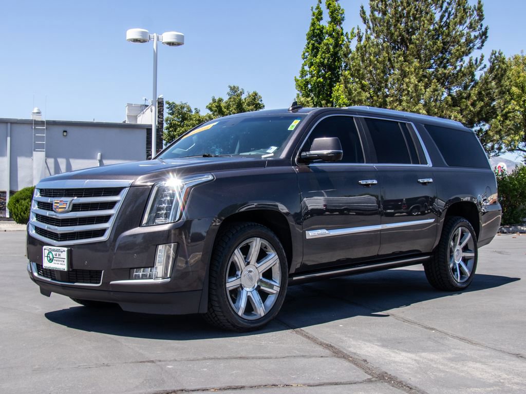 Used 2017 Cadillac Escalade ESV Premium Luxury AWD/4WD image 3