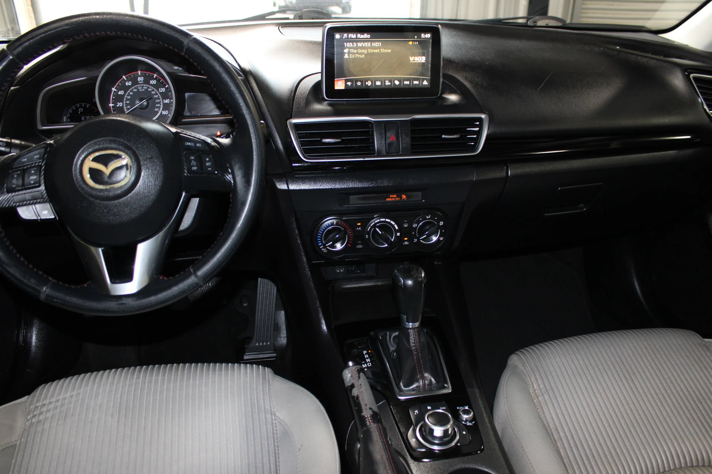 Used 2016 MAZDA MAZDA3 i Touring FWD image 13