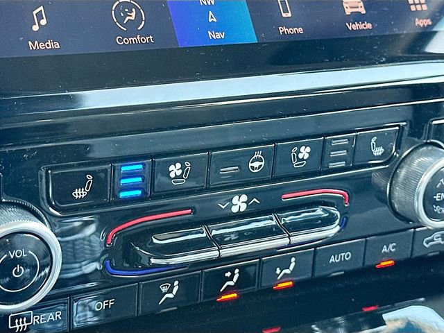 Used 2021 Jeep Grand Cherokee L Overland w/ Advanced Protech Group III image 21