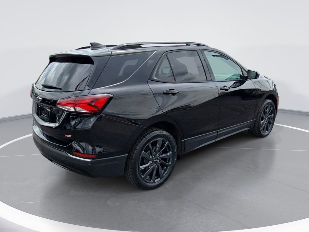 Certified 2023 Chevrolet Equinox RS AWD/4WD image 3