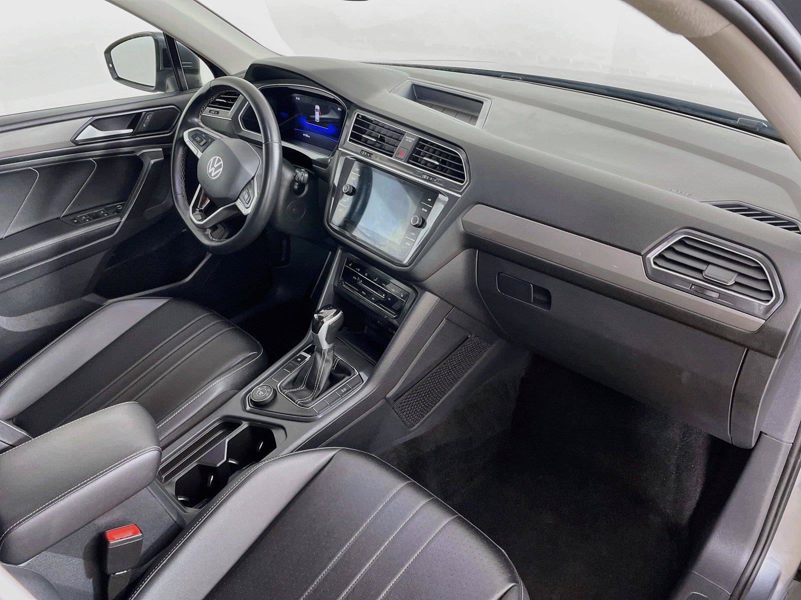 Used 2024 Volkswagen Tiguan SE AWD/4WD image 27