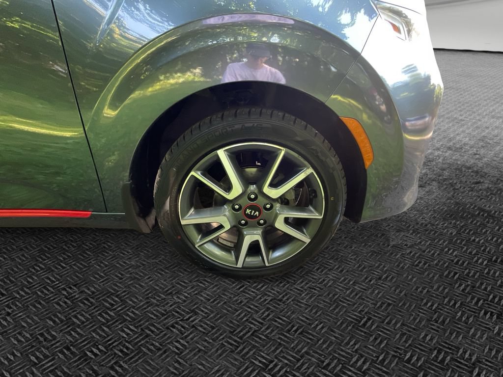 Used 2020 Kia Soul GT-Line FWD image 11