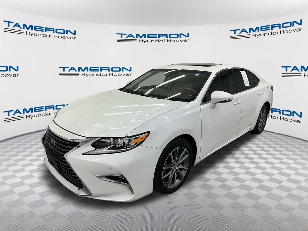 Used 2018 Lexus ES 300h w/ Luxury Package