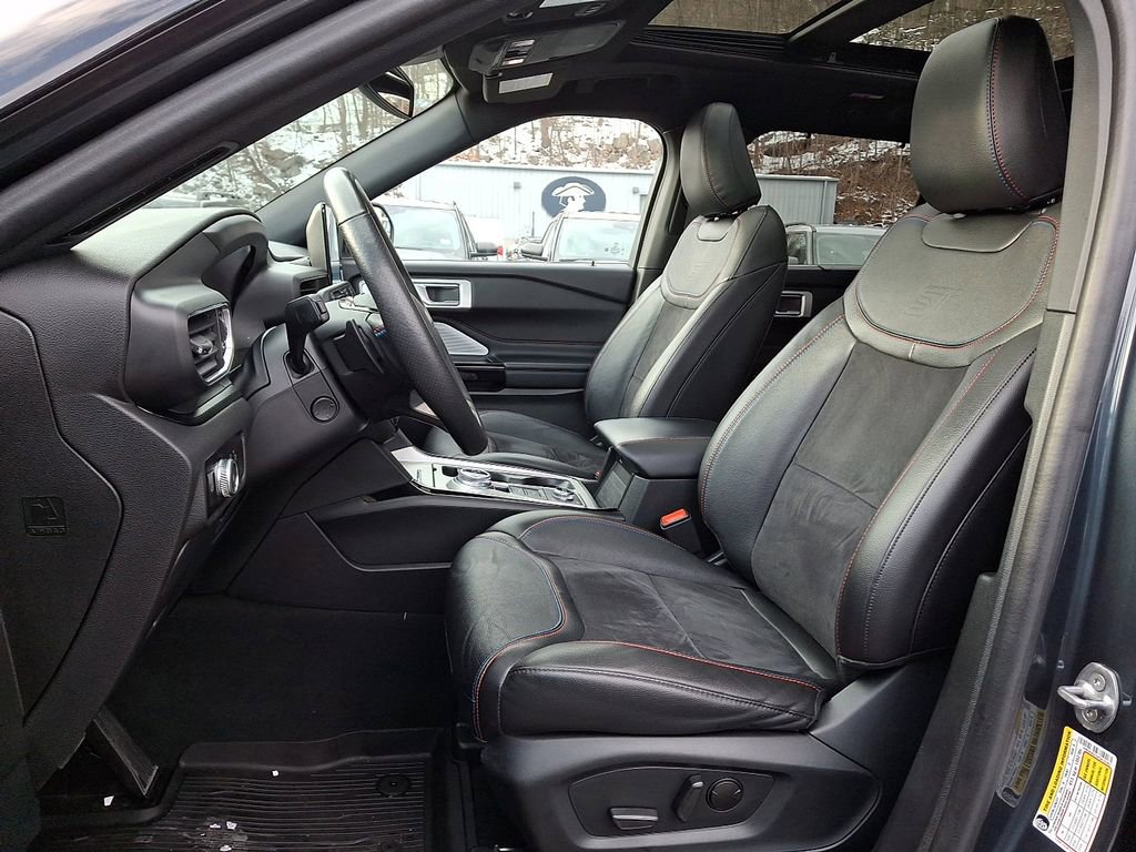 Certified 2023 Ford Explorer ST w/ Equipment Group 401A image 15
