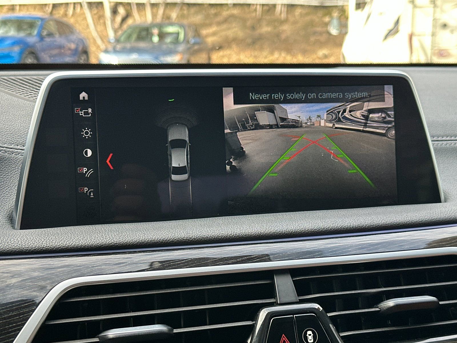 Used 2019 BMW 750i w/ M Sport Package image 24