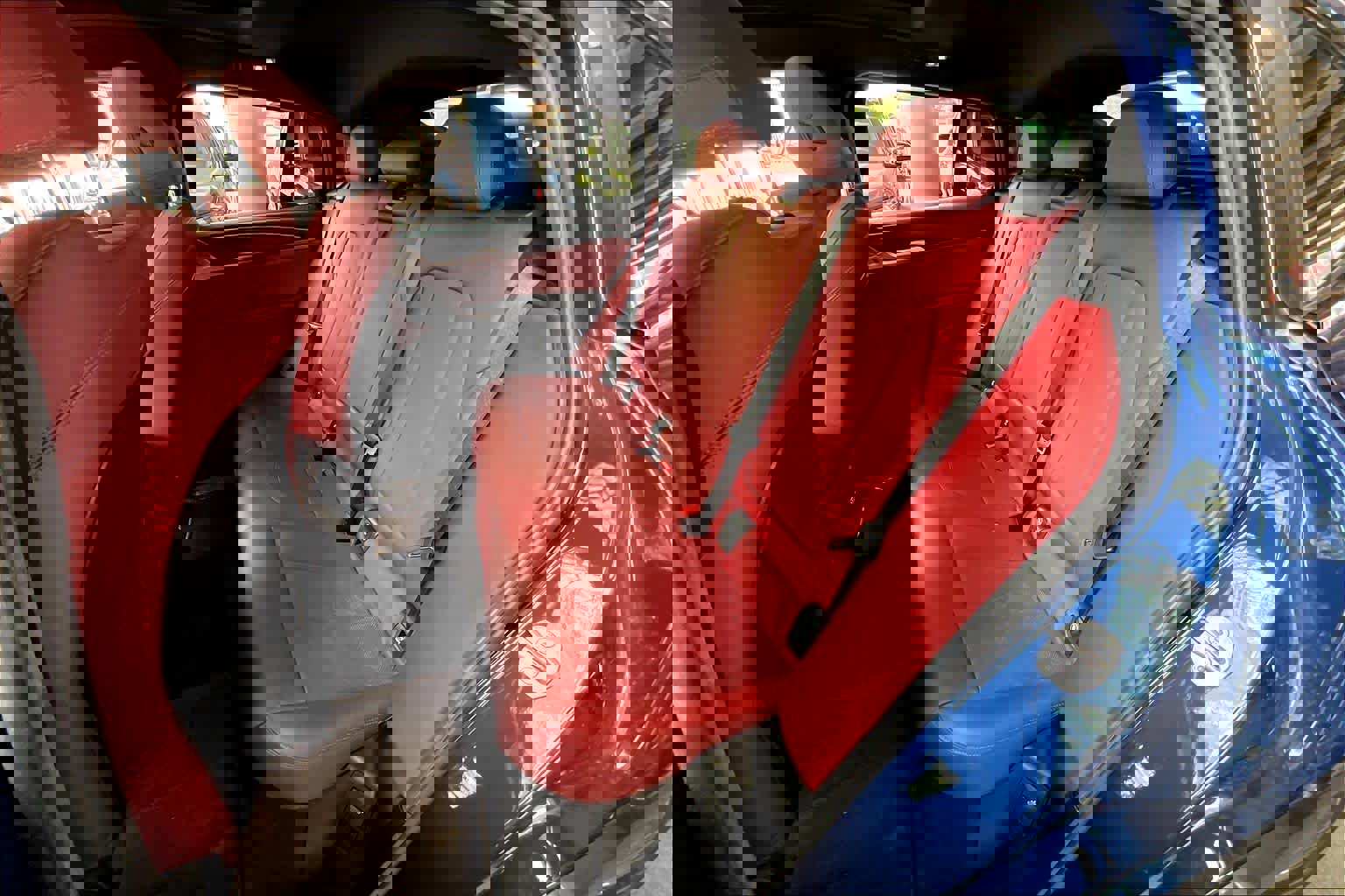 Used 2023 BMW X4 M40i w/ Premium Package image 19