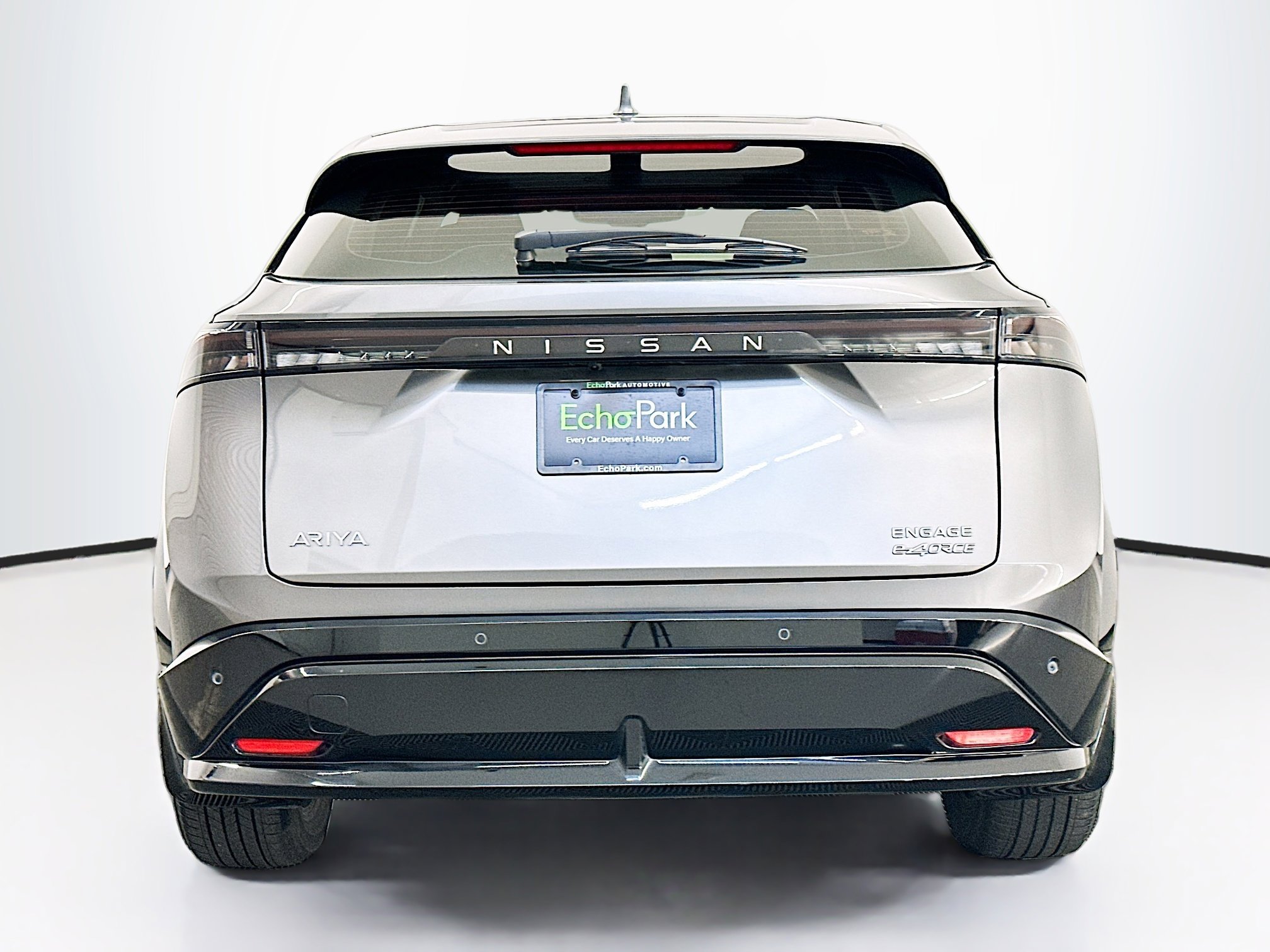 Used 2023 Nissan Ariya AWD image 7