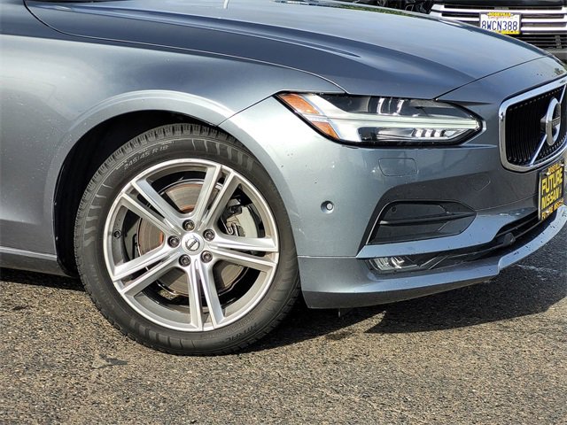 Used 2017 Volvo S90 T5 Momentum w/ Vision Package image 9