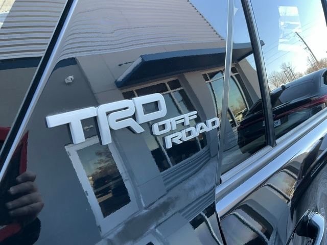 Used 2022 Toyota 4Runner TRD Off-Road image 7