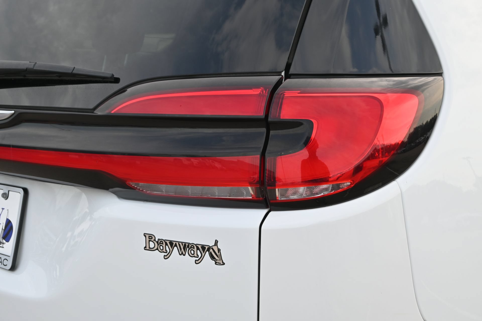 Used 2023 Chrysler Pacifica Touring-L FWD image 22