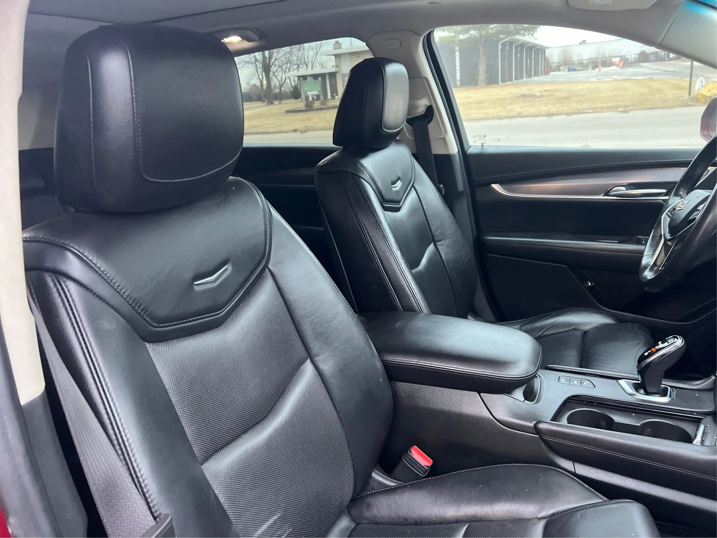 Used 2017 Cadillac XT5 Luxury w/ Driver Awareness Package FWD image 25