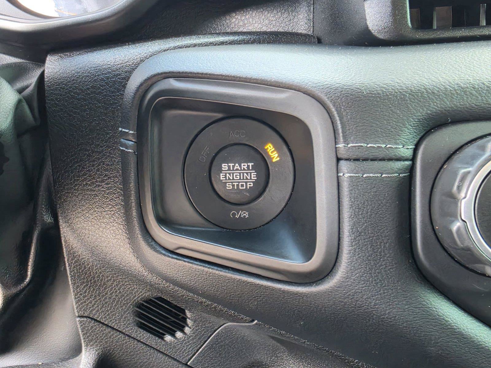 Used 2024 Jeep Wrangler Unlimited Rubicon AWD/4WD image 26